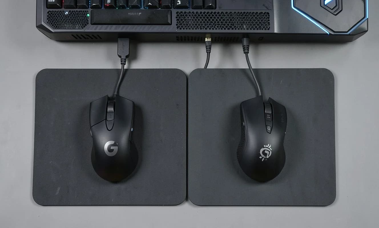 CS2 profesyonelleri Logitech Superstrike'i tutarsız bulup Superlight 2'ye dönüyor