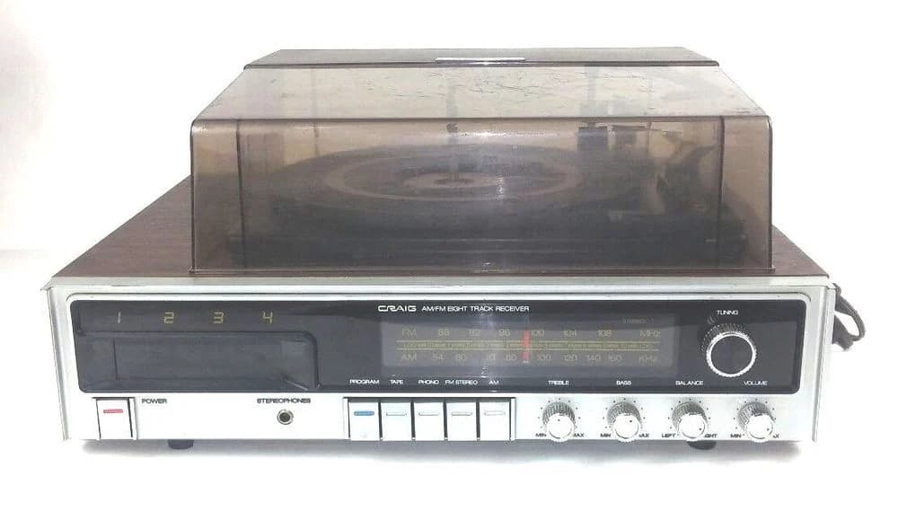 家庭用音響システムに適したサブウーファーサイズの選び方