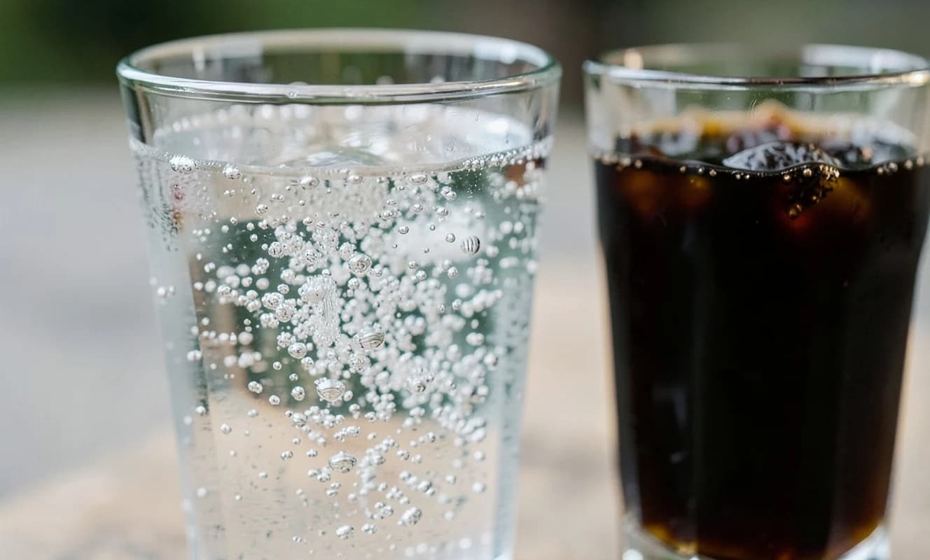 Şekerli Soda'dan Daha Az Zarar Veren Şeffaf Soda: Yeni Araştırmanın Sonuçları