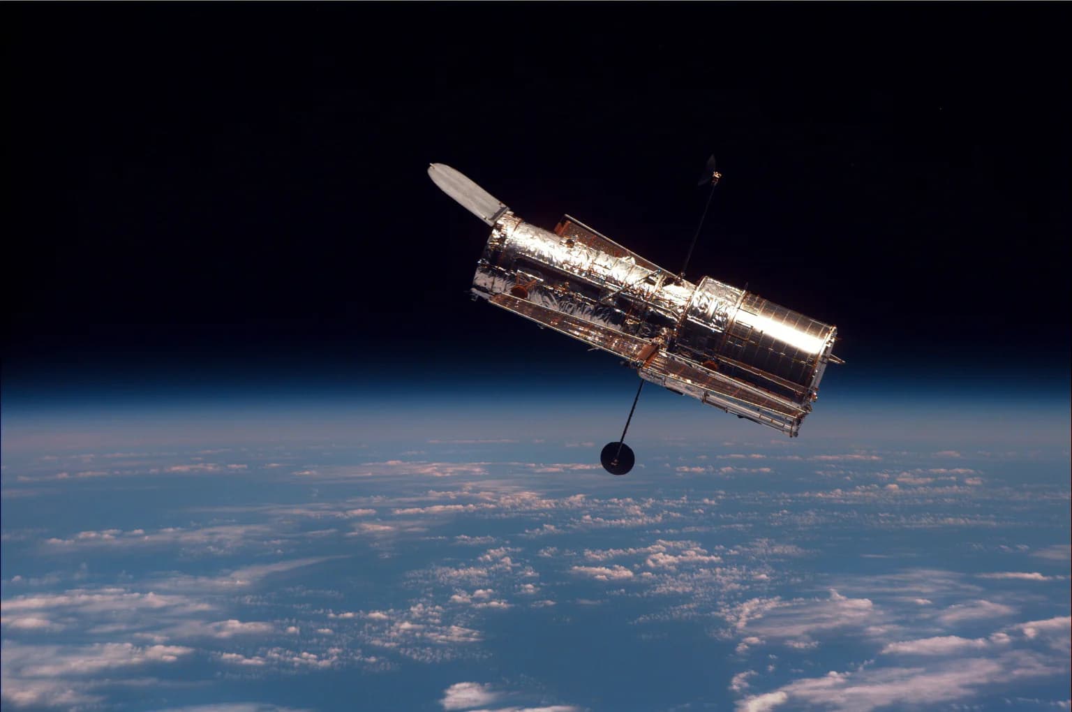 NASA、ローマン宇宙望遠鏡を旧偵察衛星の光学系で構築