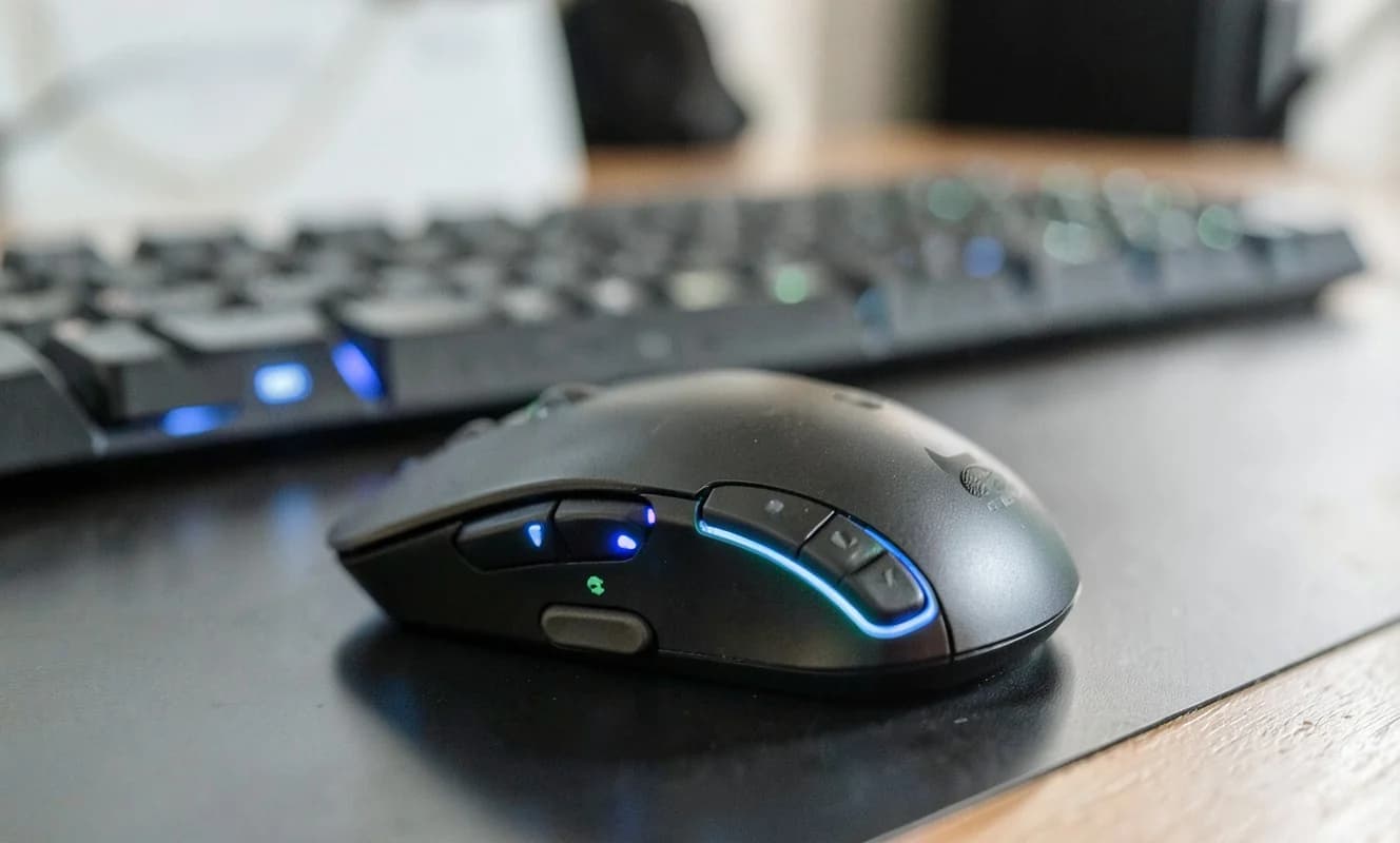 MMOマウスはゲームだけでなく、ソフトウェアアプリケーションでの効率向上にも