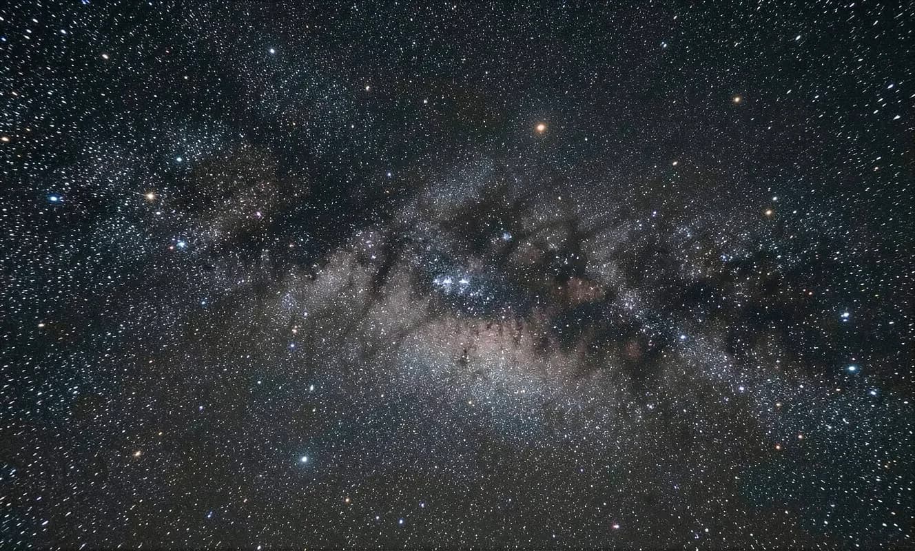 Astrónomos crean el mapa 2D más grande del universo con 5.6 billones de píxeles