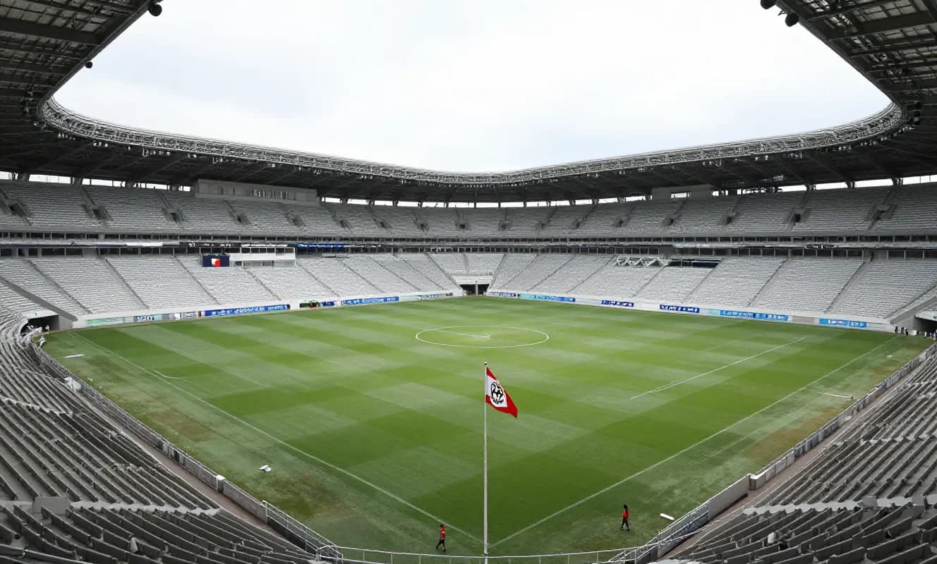 Tokyo Verdy, J1'e yükselten teknik direktör Jiro Kuroda ile yollarını ayırdı