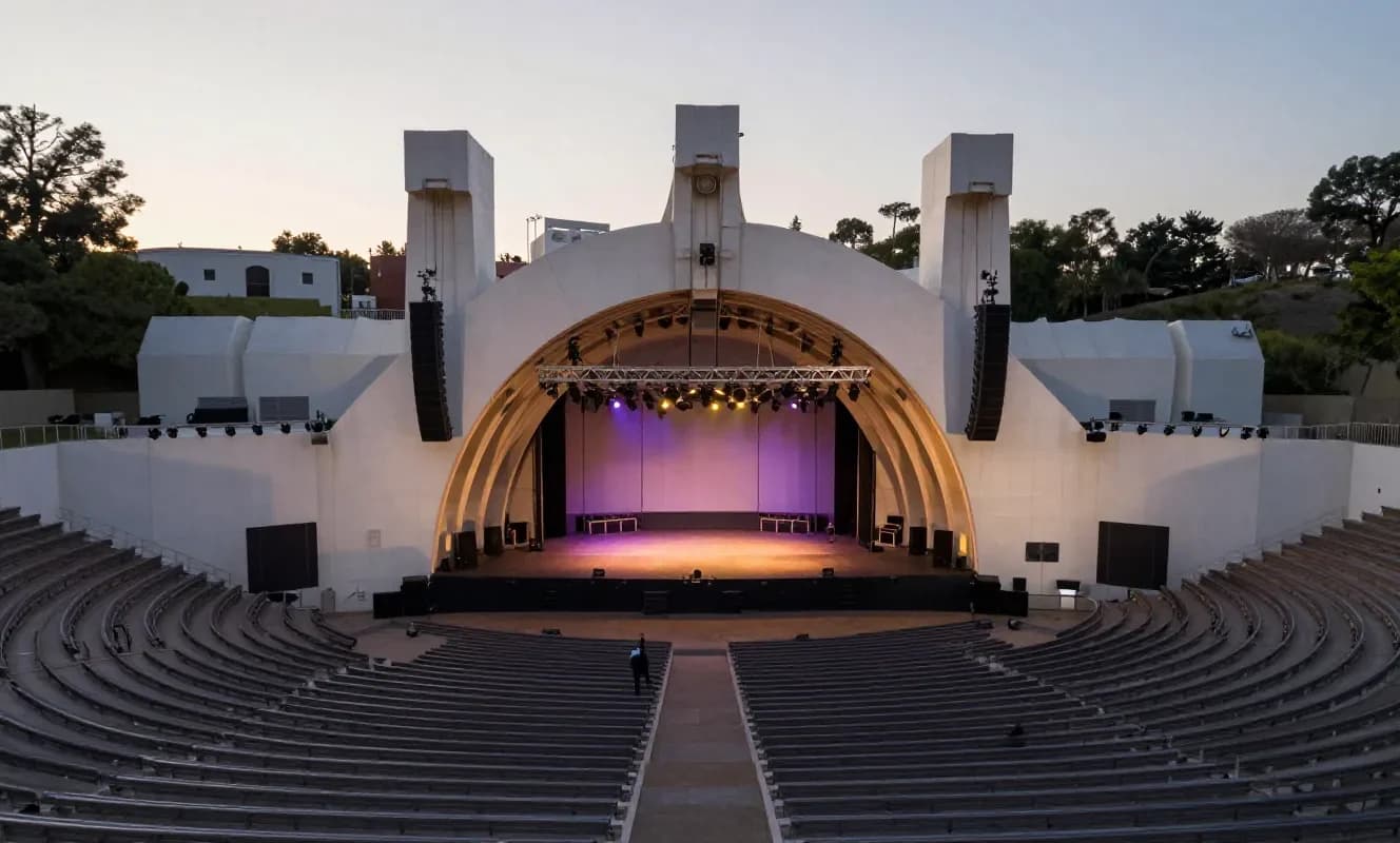 Miley Cyrus, Hollywood Bowl'da 'Bass Persuades' Konserlerini Başlattı