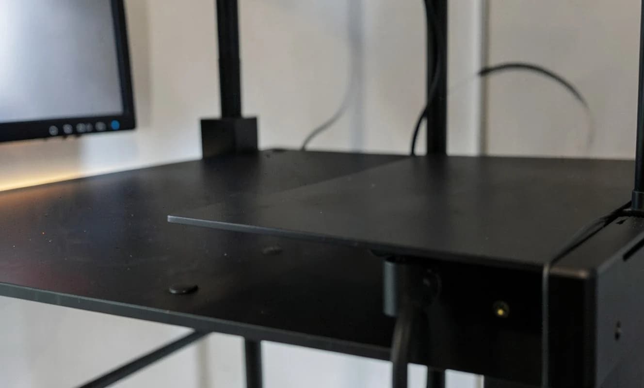 Secretlab Magnus Evo ayakta durarak çalışma masası ilk kez indirimde